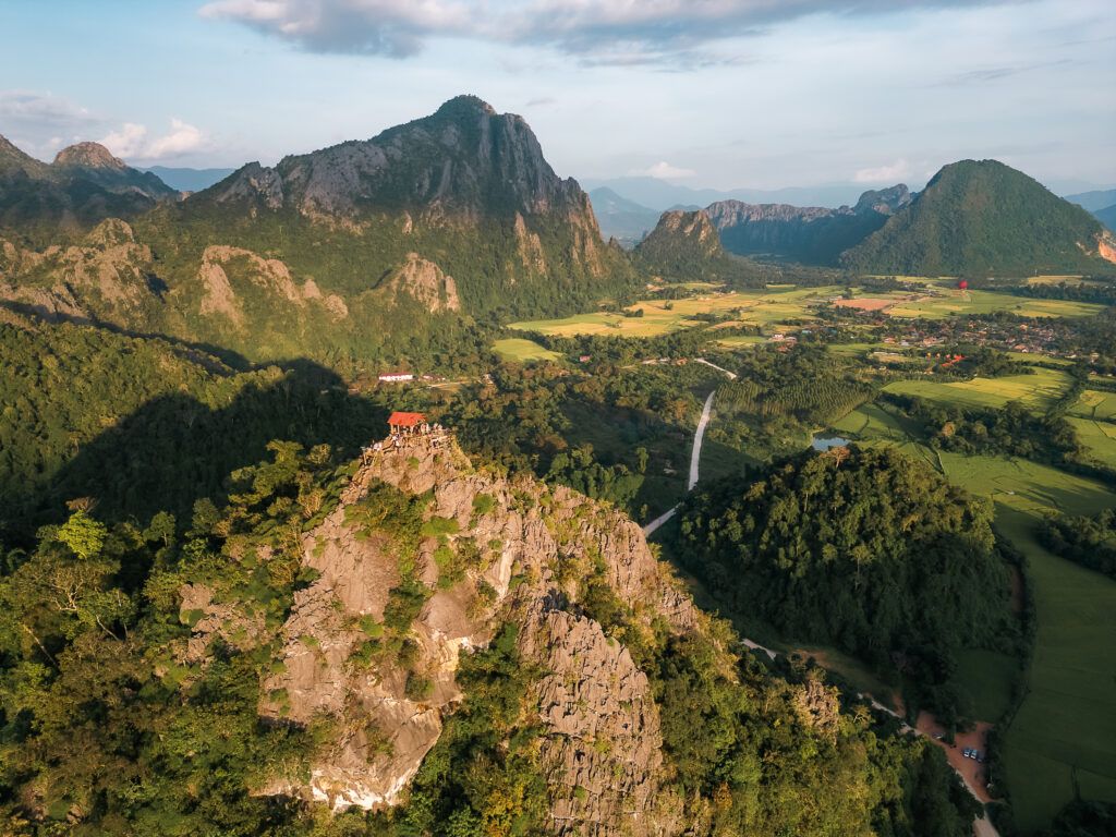 VANG VIENG, LAOS, ATRAKCJE W LAOSIE, NAM XAY, CO ROBIĆ W VANG VIENG,