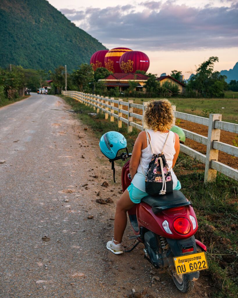 VANG VIENG, LAOS, ATRAKCJE W LAOSIE, NAM XAY, CO ROBIĆ W VANG VIENG,