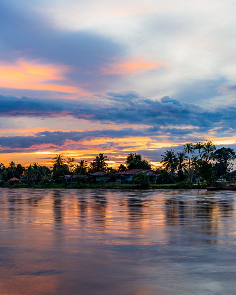 KRAINA 4000 WYSP, LAOS, ATRAKCJE W LAOSIE, DON DET, DON KHON, CO ROBIC W LAOSIE, LAOS NA WLASNĄRĘKĘ