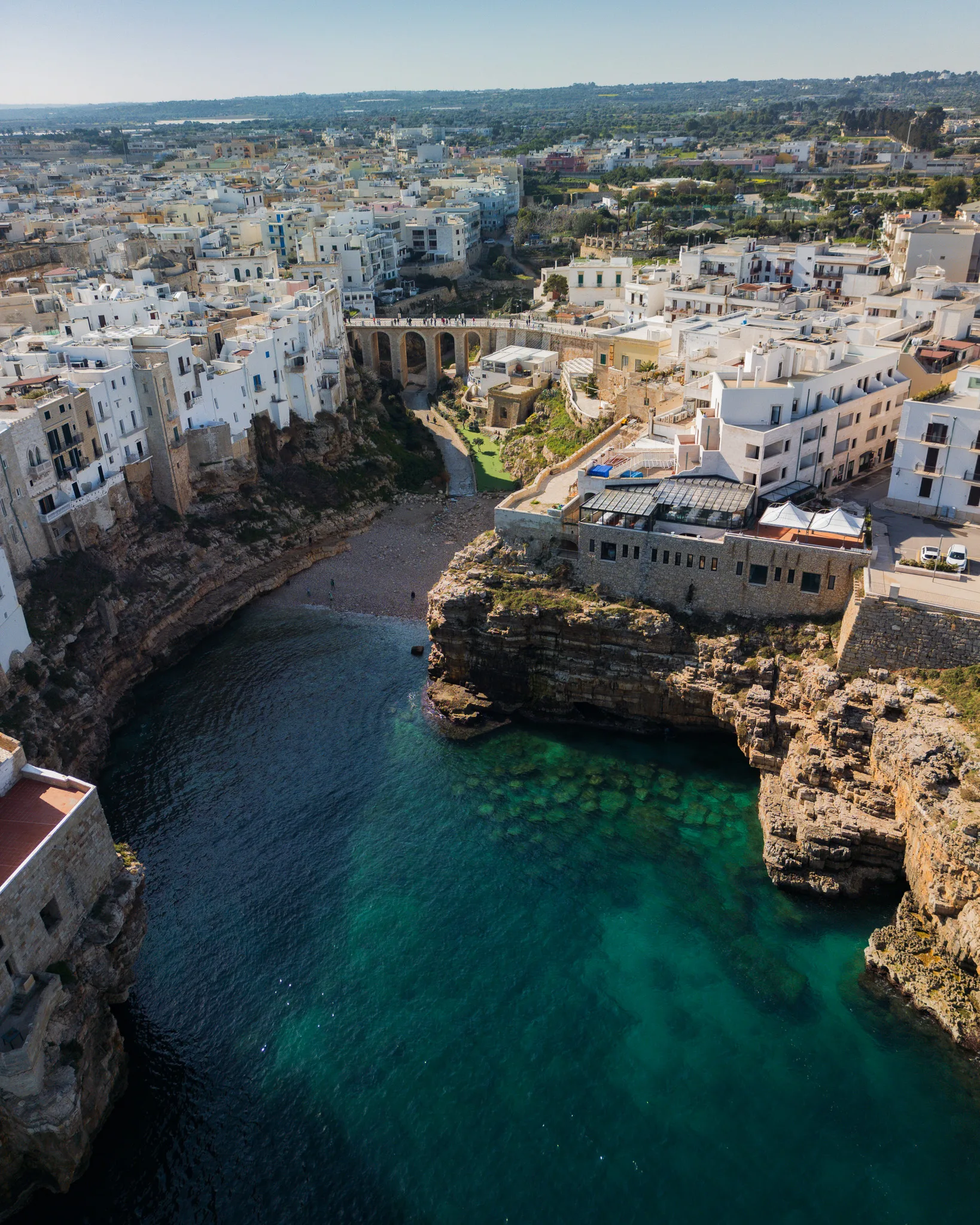 Polignano a Mare plaża Lama Monachile