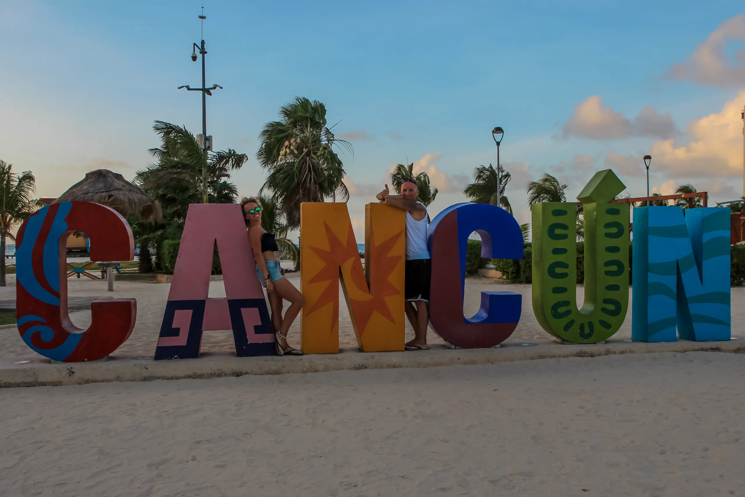 napis CANCUN - Meksyk