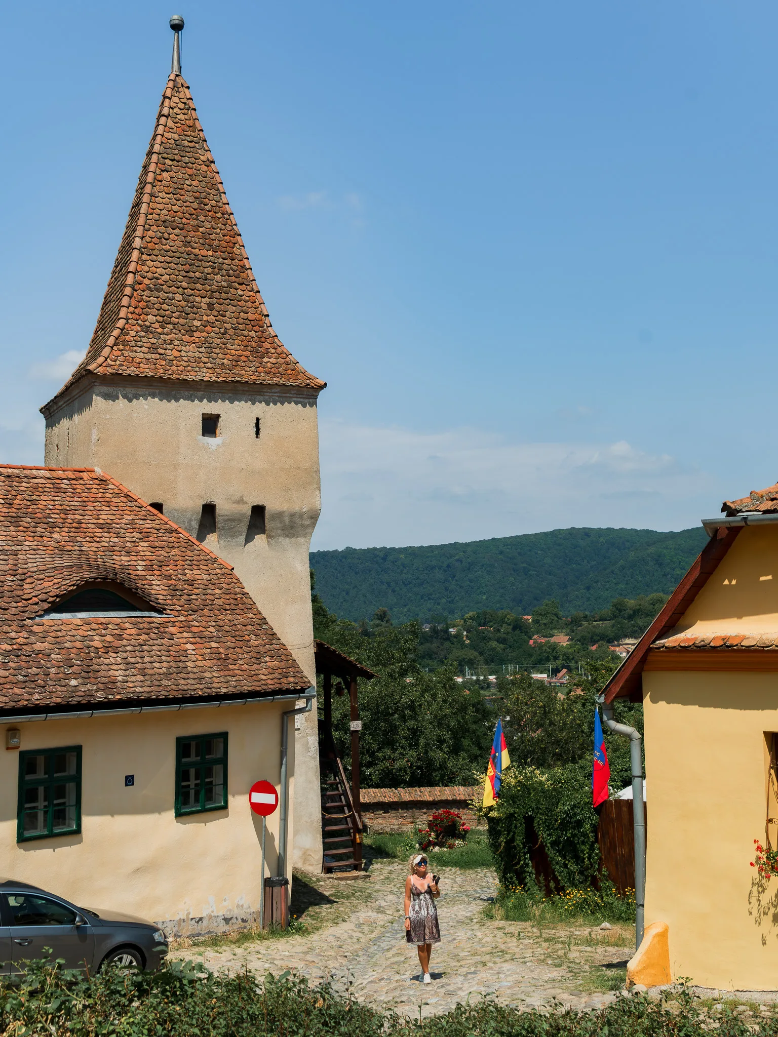 Wieża Kuśnierzy przy murach obronnych cytadeli Sighișoary.
